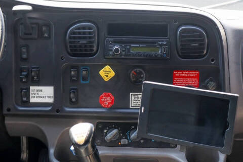 2016 Freightliner 114 SD