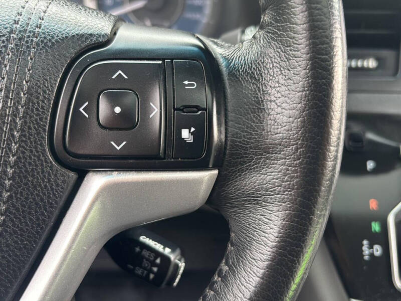2017 Toyota Sienna XLE 7-Passenger