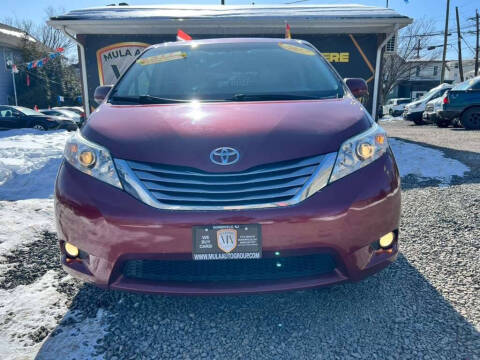 2017 Toyota Sienna XLE Premium 7-Passenger