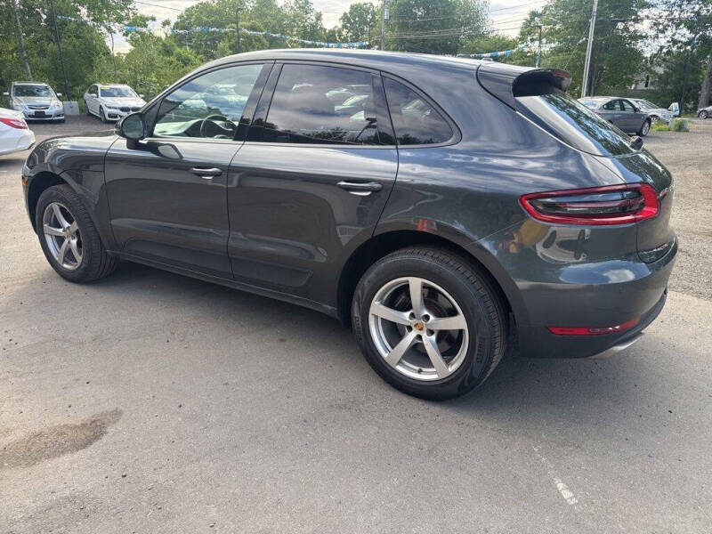 2017 Porsche Macan