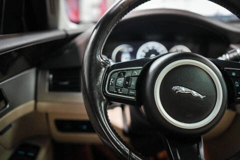 2017 Jaguar XF 35t Prestige