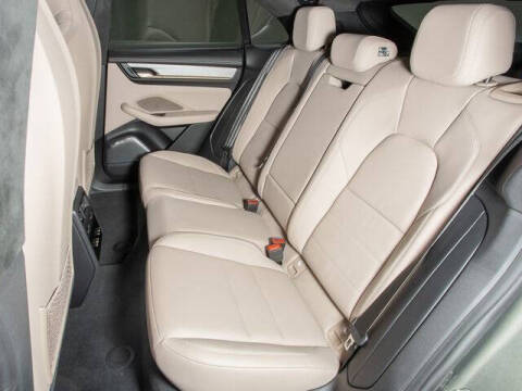 2024 Porsche Macan Turbo Electric