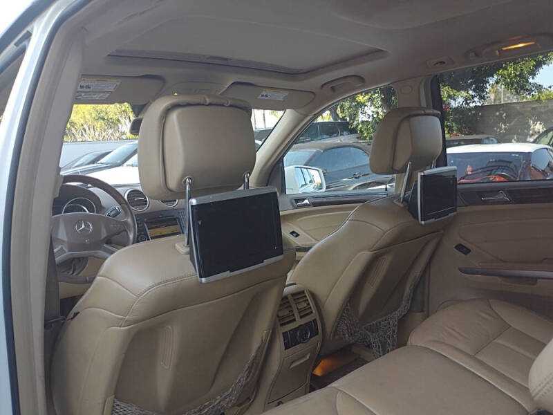 2012 Mercedes-Benz GL-Class GL 550 4MATIC