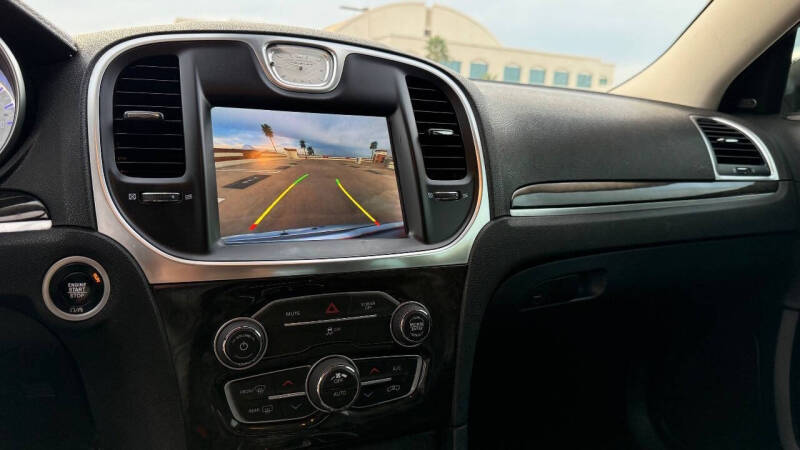 2018 Chrysler 300 Limited