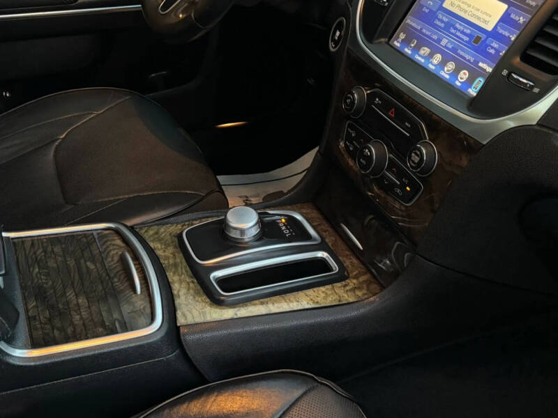 2015 Chrysler 300 C