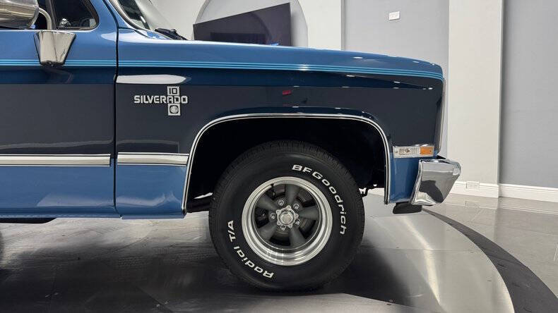 1987 Chevrolet R/V 10 Series