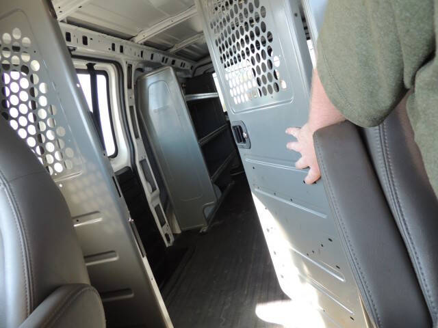 2023 GMC Savana 2500