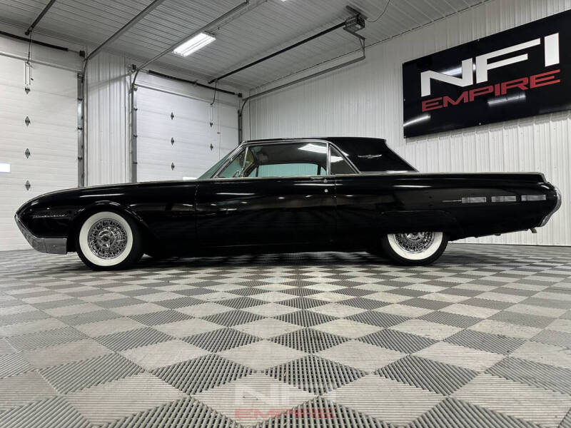 1962 Ford Thunderbird