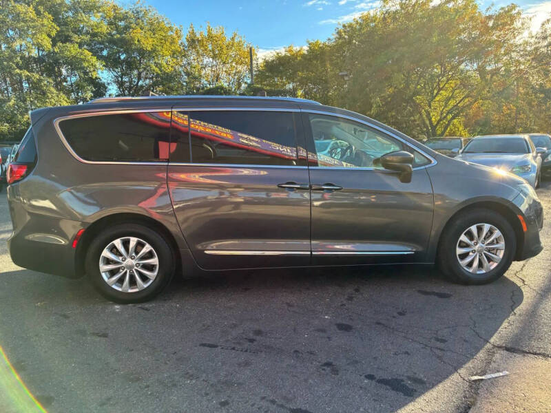2018 Chrysler Pacifica Touring L