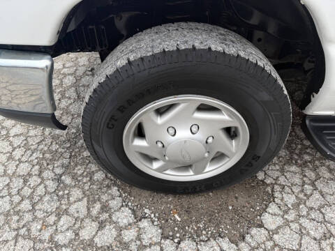 2013 Ford E-Series E-350 SD XLT