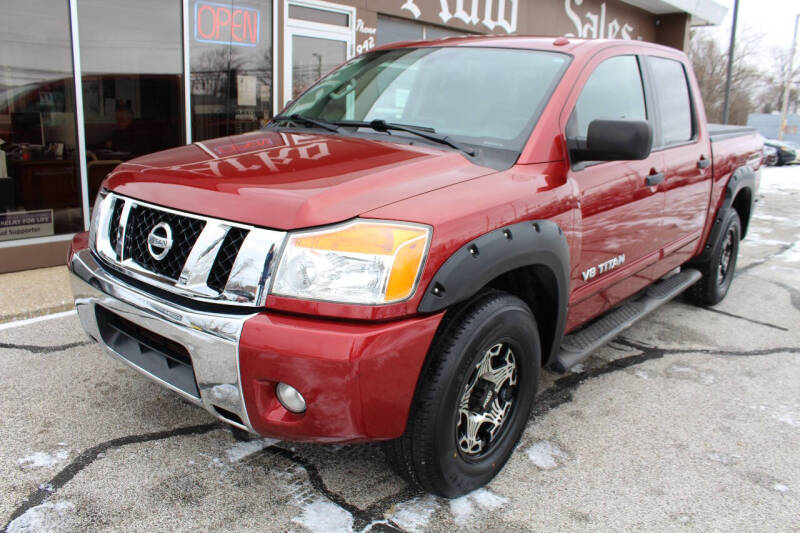 2014 Nissan Titan SV's photo