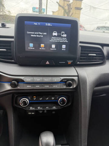 2019 Hyundai Veloster 2.0L Premium