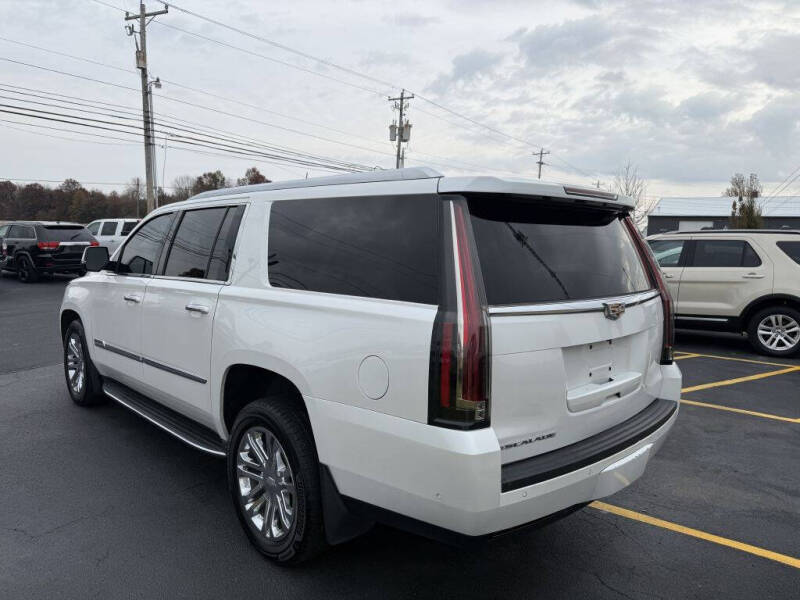2018 Cadillac Escalade ESV Standard