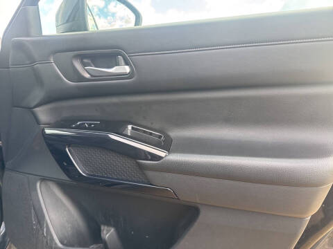 2022 Nissan Pathfinder S