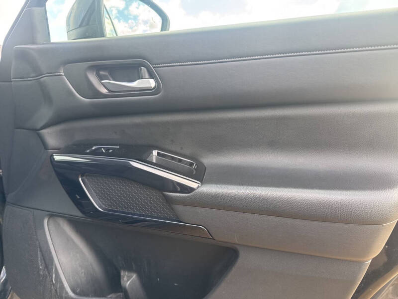 2022 Nissan Pathfinder S