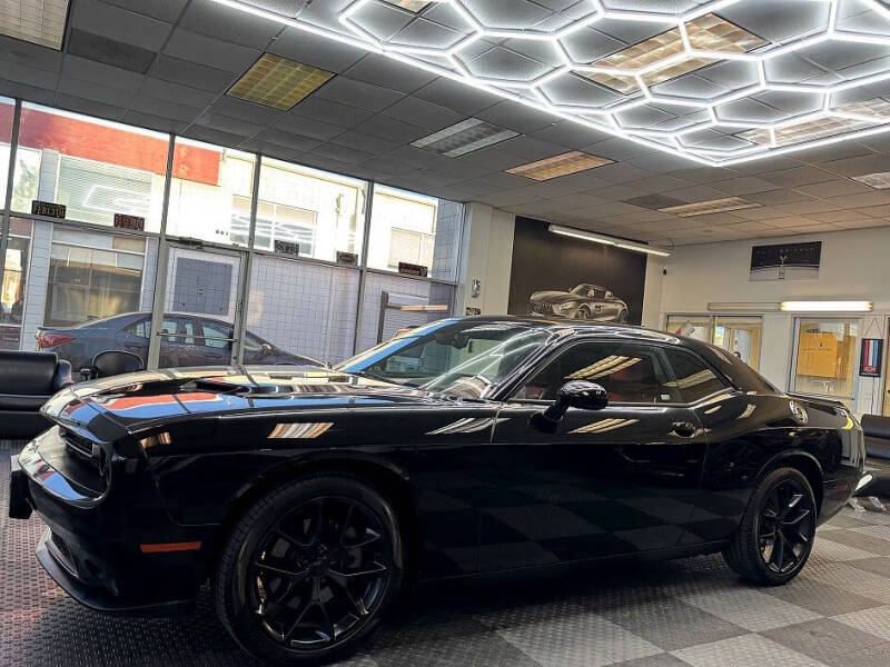 2021 Dodge Challenger SXT