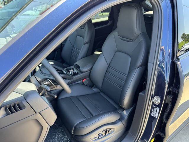 2025 Porsche Cayenne Coupe