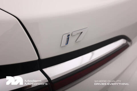 2024 BMW i7 M70