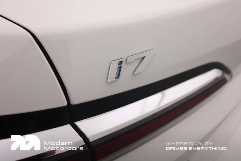 2024 BMW i7 M70