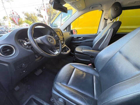 2016 Mercedes-Benz Metris Passenger