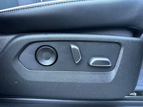 2022 Cadillac Escalade ESV Premium Luxury