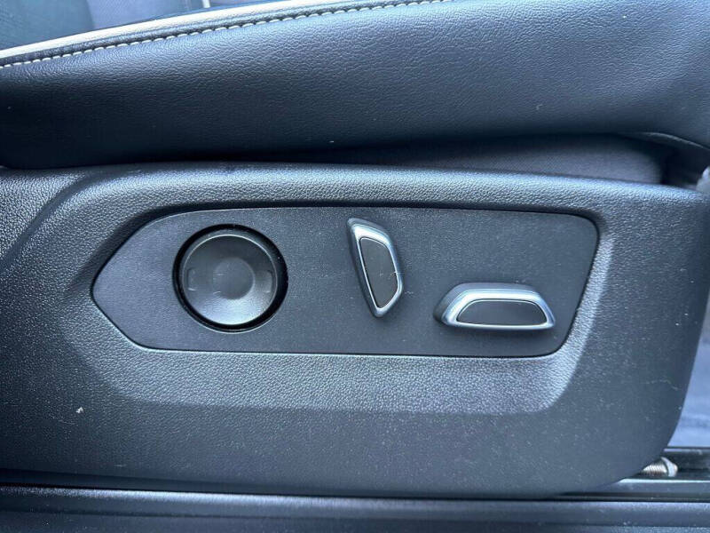 2022 Cadillac Escalade ESV Premium Luxury