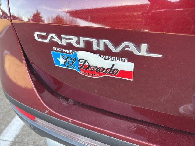 2024 Kia Carnival EX