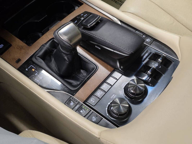 2017 Lexus LX 570