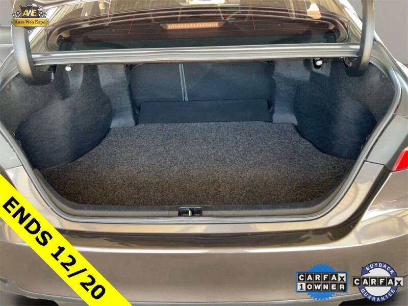 2018 Toyota Camry Hybrid LE