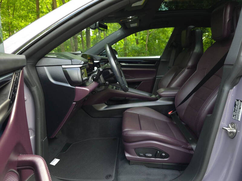 2024 Porsche Macan 4 Electric