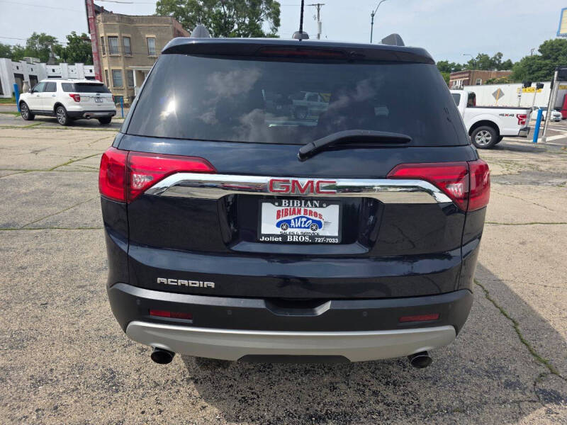 2017 GMC Acadia SLE-2