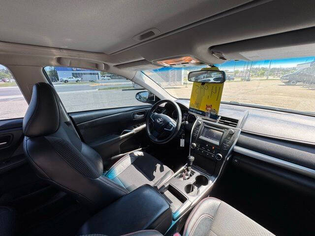 2017 Toyota Camry SE