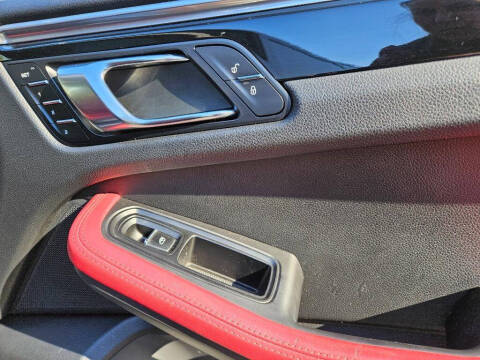 2017 Porsche Macan GTS