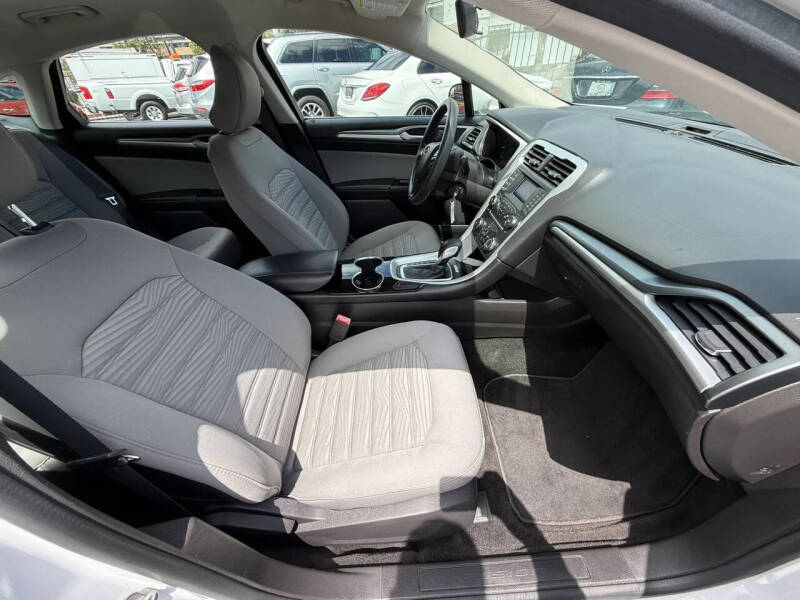 2016 Ford Fusion S