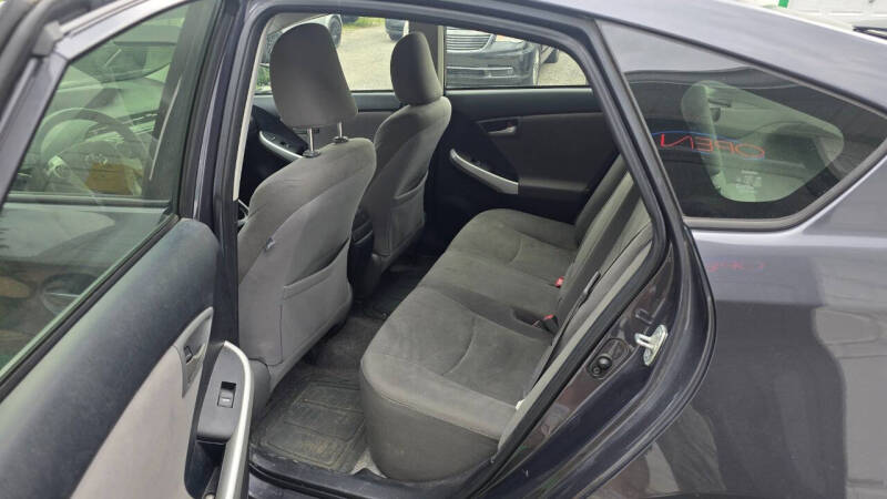 2013 Toyota Prius Two