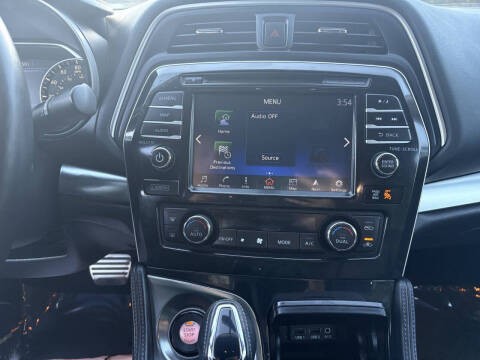 2017 Nissan Maxima 3.5 SR