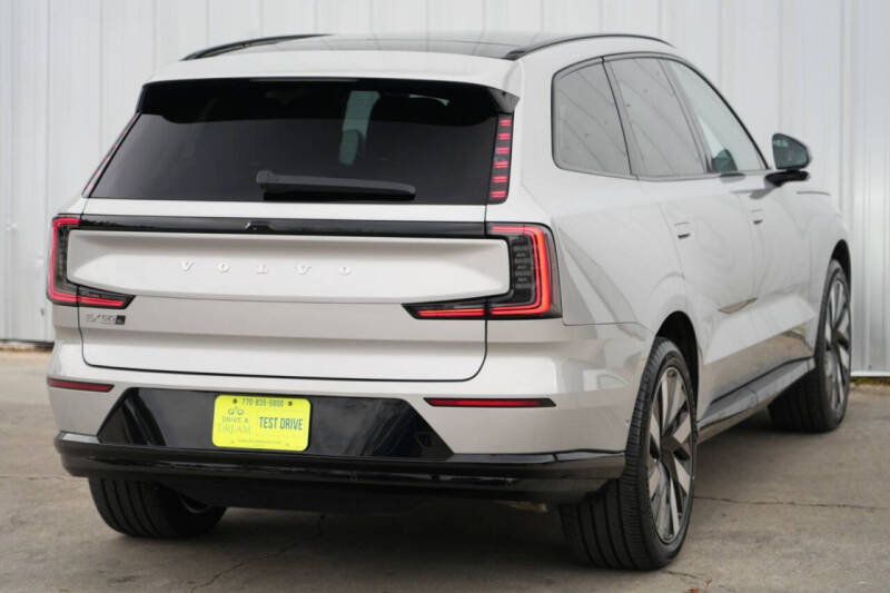 2025 Volvo EX90 Twin Plus 7P