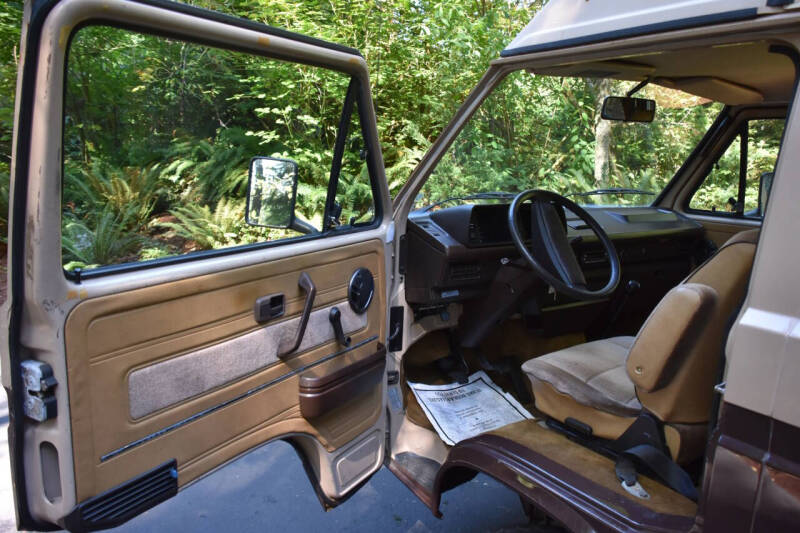 1984 Volkswagen Vanagon Camper