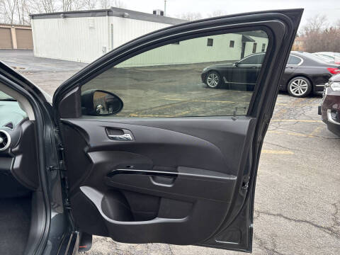 2019 Chevrolet Sonic LT Manual