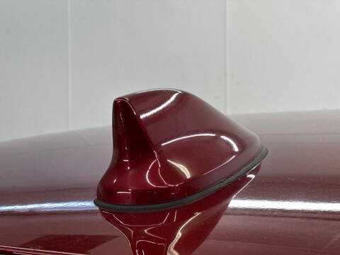 2022 Nissan Versa SR