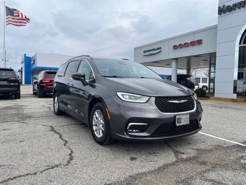 2022 Chrysler Pacifica for sale at CAR-MART in Union City TN