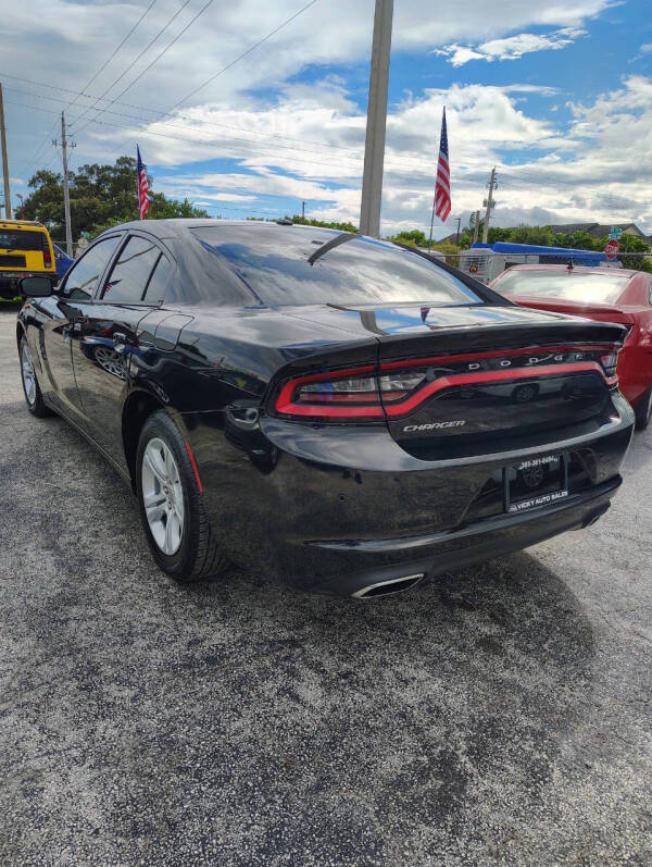 2016 Dodge Charger SE