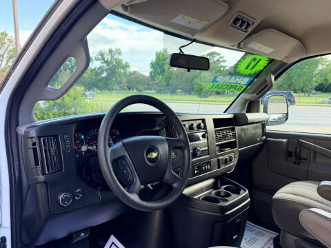 2017 Chevrolet Express LT 3500