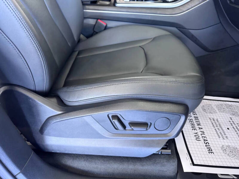 2022 Audi Q7 quattro Premium Plus 55 TFSI