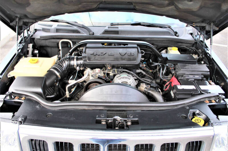 2008 Jeep Commander Sport