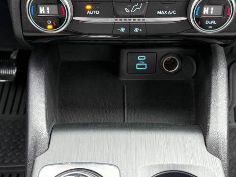 2021 Ford Escape Hybrid SE