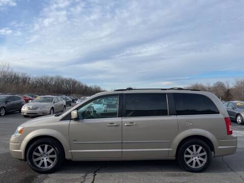 2009 Chrysler Town and Country for sale at CARS PLUS CREDIT in Independence MO