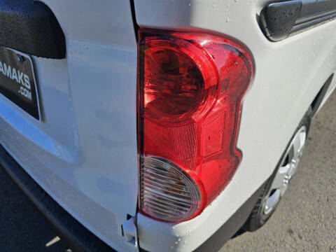 2019 Nissan NV200 SV