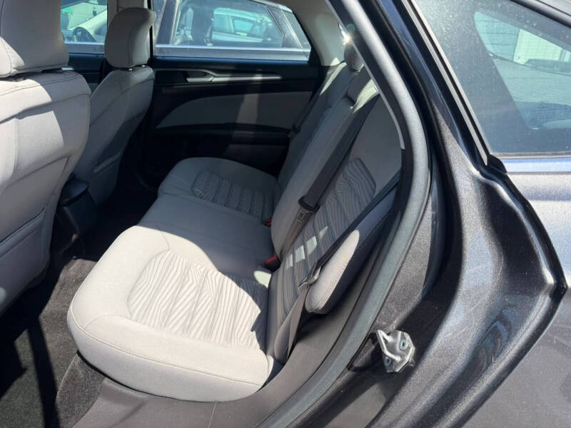 2016 Ford Fusion S