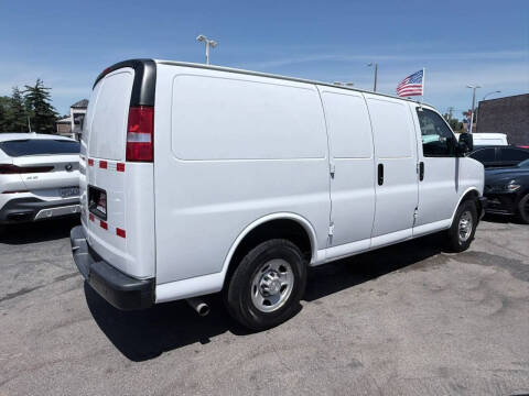 2021 Chevrolet Express 2500